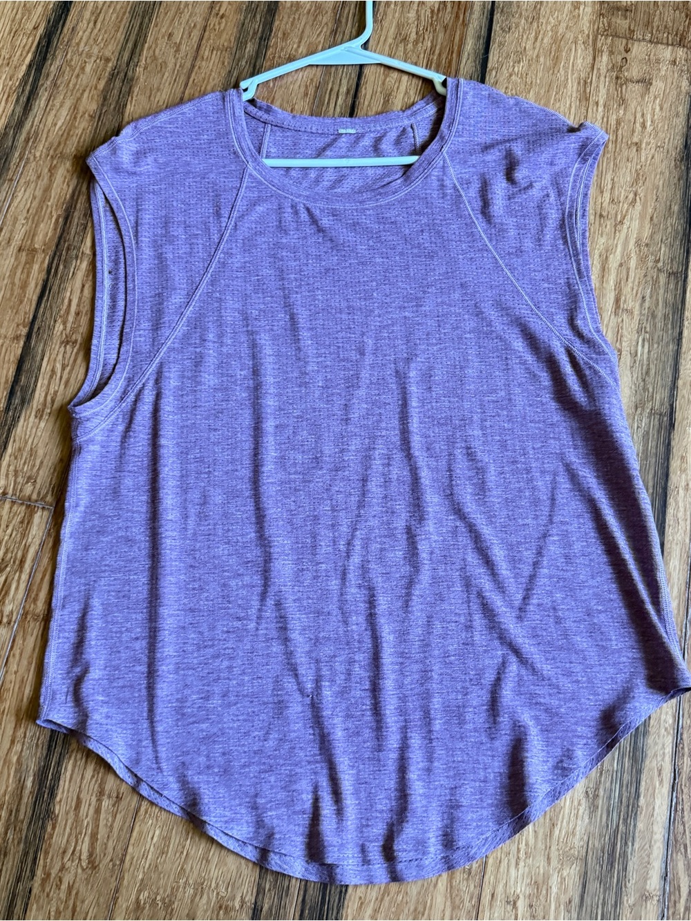 Lululemon Women’s Tank Top Shirt